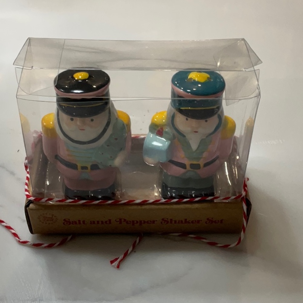 Pink and Blue Nutcracker salt n pepper shaker set. New in box.